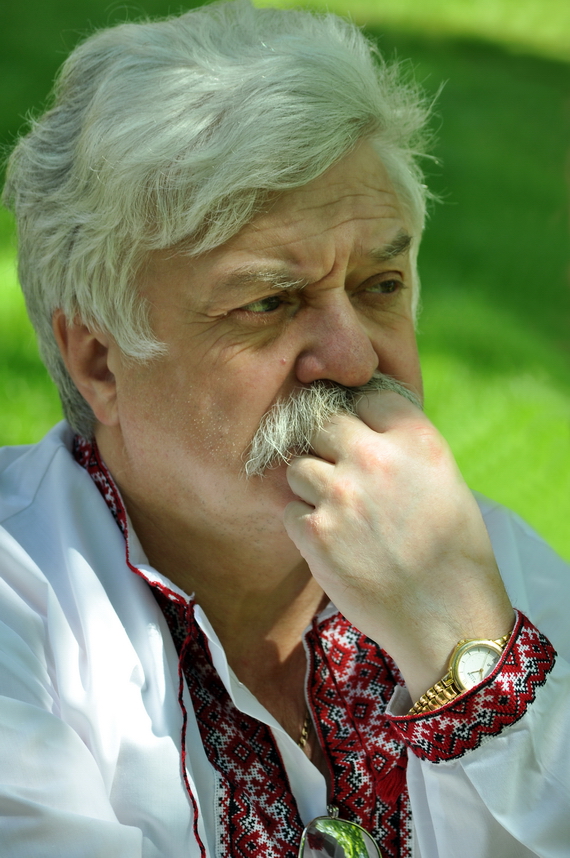 Микола Подрезан, який на своїй калясці об`їхав майже пів світу приємно здивований ставленням до нашої культури, історії і людини!